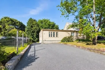 28 Edgeworth St #2
