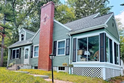 121 Mill St