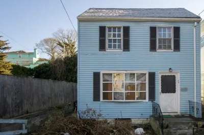46 Cottage St 1