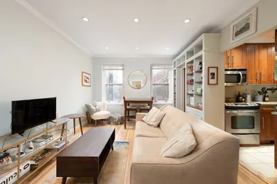 54 Myrtle St #5 1