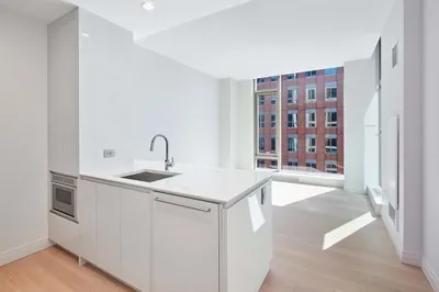 135 Seaport Blvd #716