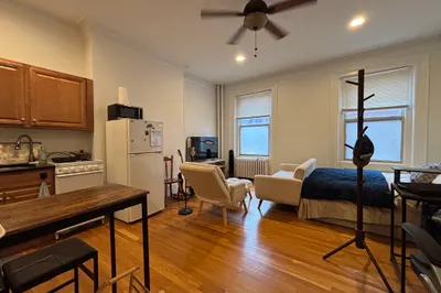 98 Charles St #1 1