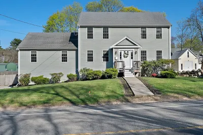 124 Pond St 1