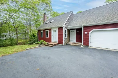 97 Snake Pond Rd