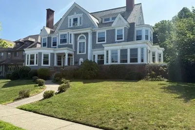 707 Highland Ave 1