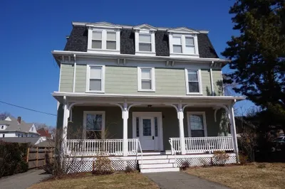 408 Crescent St #2