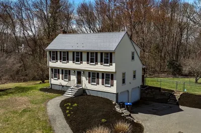 4 Brookside Ct