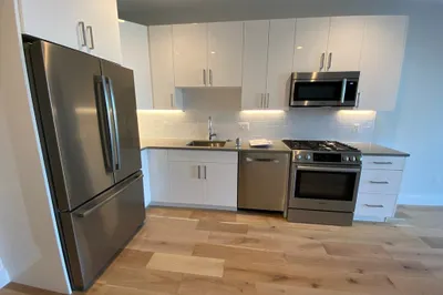 420 West Broadway #402