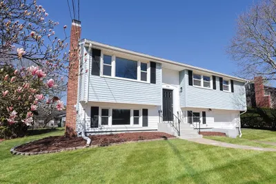 254 Belair St 1