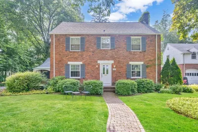 549 Laurel St 1