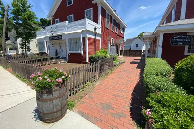 807 Massachusetts Ave #1R