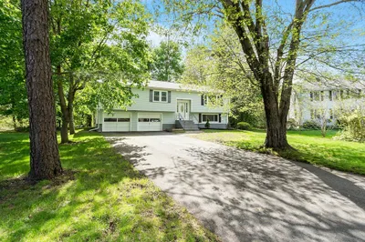 128 Kenney Ln 1