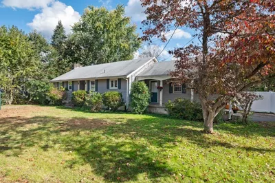 43 Pond St 1