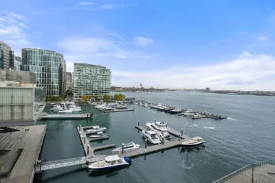 300 Pier 4 Blvd #7G 1