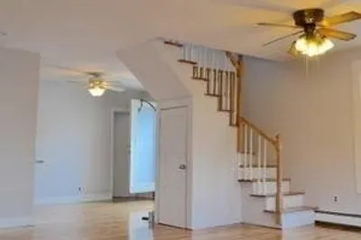 61 Bower St #2