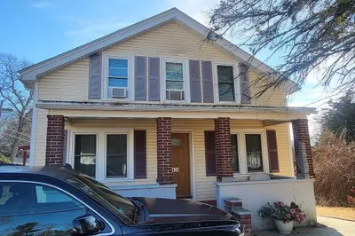 438 School St 1