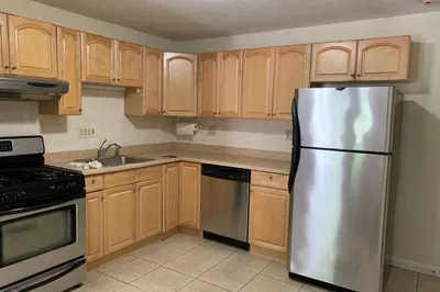 180 Mountain Ave #16