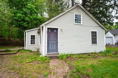 85 Valley Rd