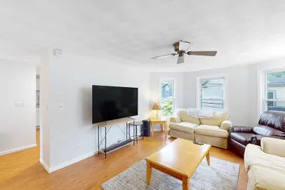 4 Saginaw Ave #2 1