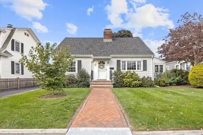 54 Holmes St 1