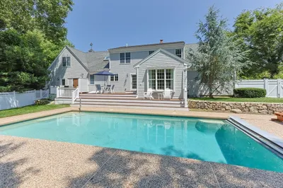 67 Sea Meadow Cir 1
