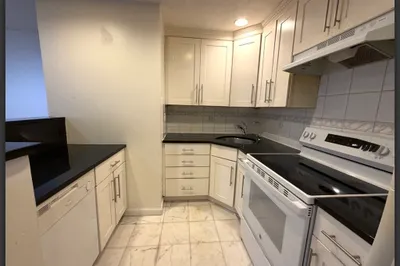 70 Lafayette Ave #27 1