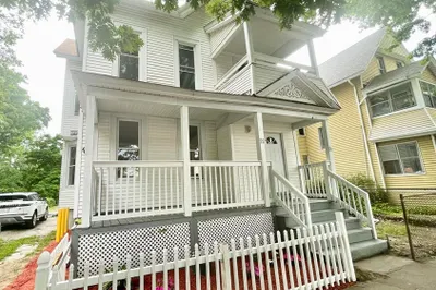 24 Terrence St 1