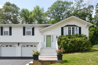 26 Sunset Dr 1