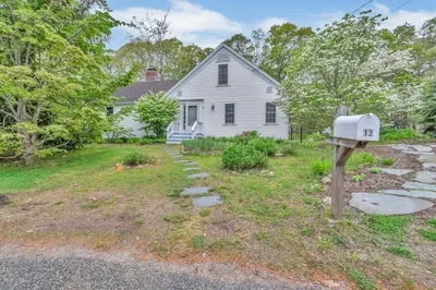 12 Maple Lane 1