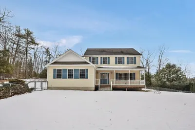 108 Fiskdale Rd 1
