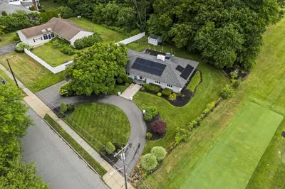 83 Braemoor Rd 1