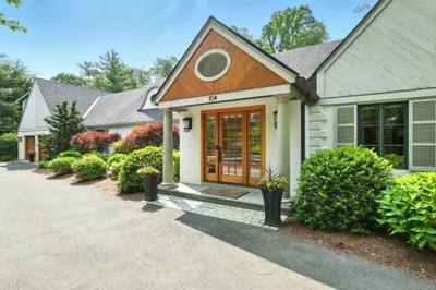 104 Ardsley Rd 1