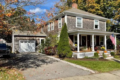 1 Bay View Ave. 1