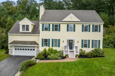 84 Mosher Ln 1