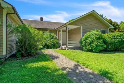 127 Pelham Rd 1