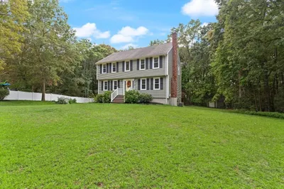 40 Agostino Dr 1