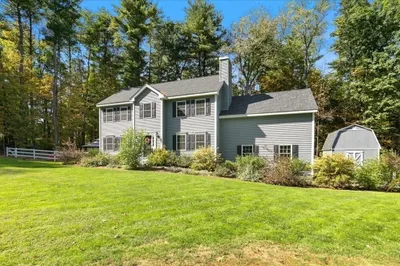 135 Pepperell Rd 1