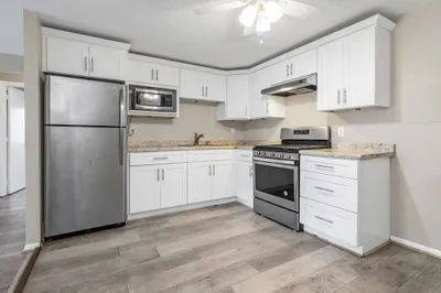 9 Cross St #7