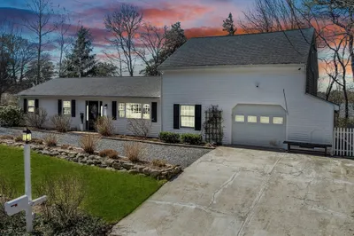 25 Frances Helen Rd 1