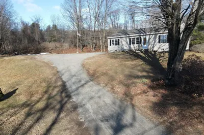 41 Upper Rd 1