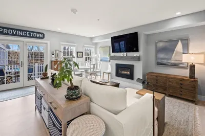 26 Alden Street #6 1