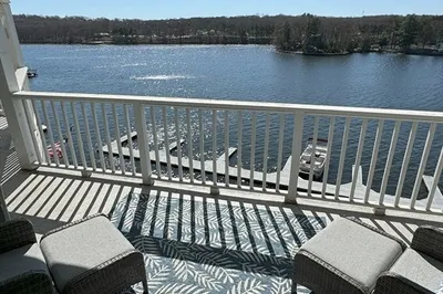 190 S Quinsigamond Ave #206 1