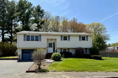 4 Fernandez Circle 1