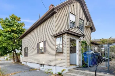 97 Hancock St
