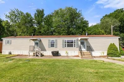 97 Julia Dr 1