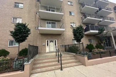 121 Tremont St #1