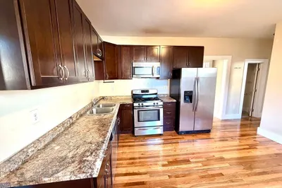 11 Francis St #1
