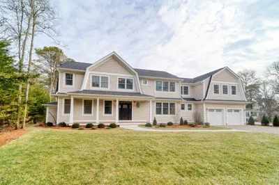206 Meadow Neck 1