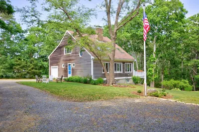 239 Northgate Rd 1