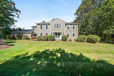 48 Lexington Cir 1